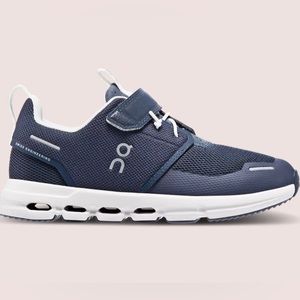 NEW IN BOX Kids On Running Cloud Play Sneakers